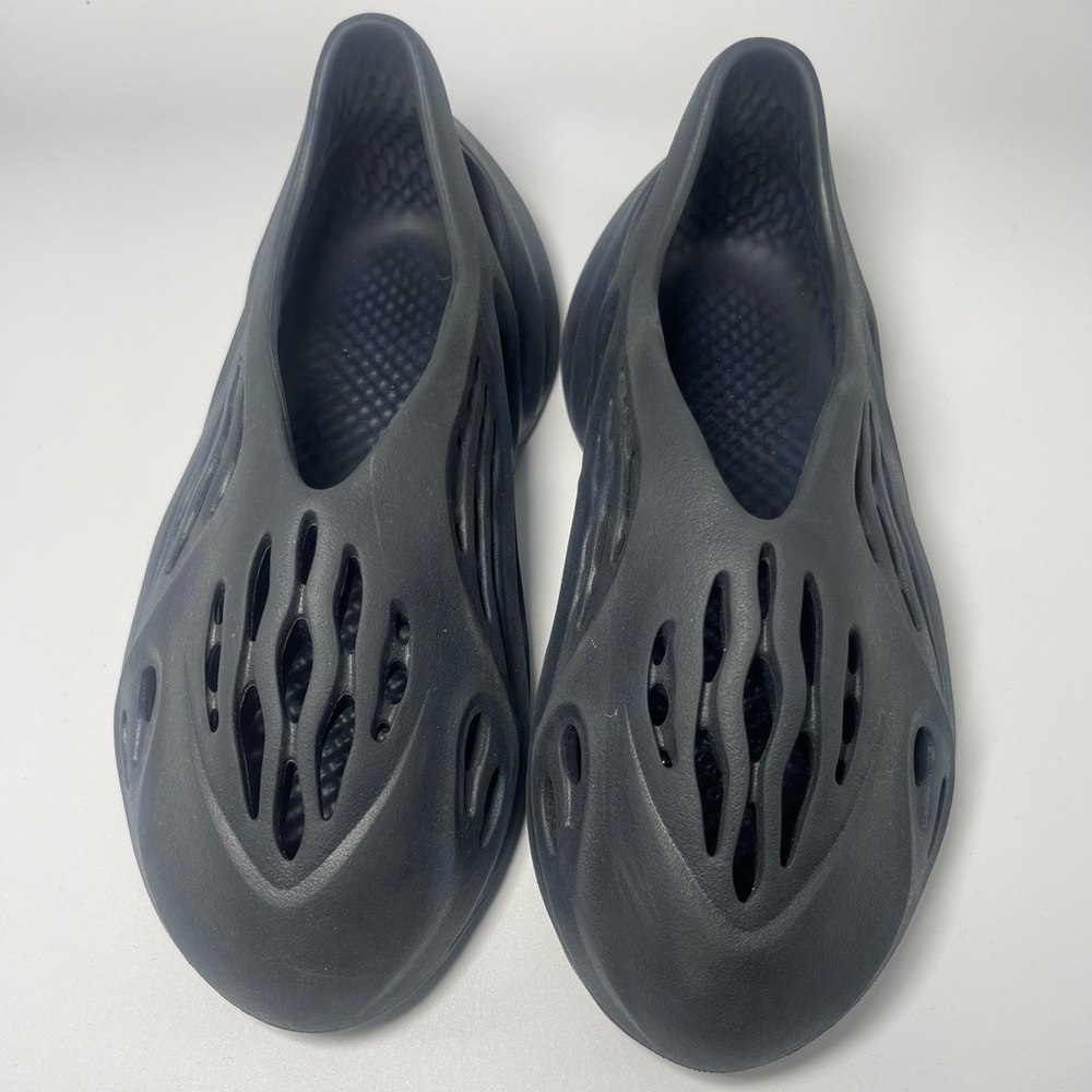 Yeezy Foam Runner slide